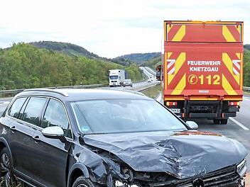 Eine 35-Jährige kollidierte auf der A 70 an der Anschlussstelle Knetzgau mit einem vor ihr fahrenden Auto.