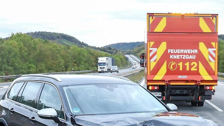 Eine 35-Jährige kollidierte auf der A 70 an der Anschlussstelle Knetzgau mit einem vor ihr fahrenden Auto.