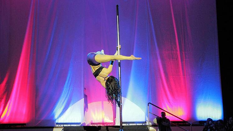 Europameisterin im Pole-Dance: Natalie Schönberger aus Hirschaid. Foto: Merzbach