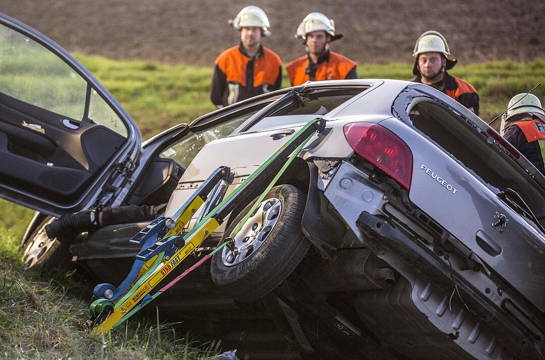 Unfall im Kreis Haßberge: 82-Jährige eingeklemmt