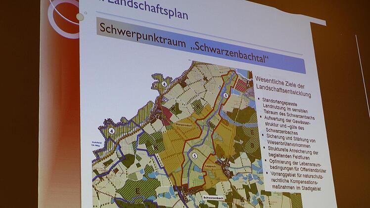 Beim Landschaftsplan geht es vor allem um den Talraum des Schwarzenbachs (rot eingerahmt Nr. 5), der gestärkt werden soll.  Evi Seeger