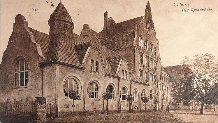 Die Turnhalle vom Schleifanger aus gesehen. Foto: Stadt Coburg