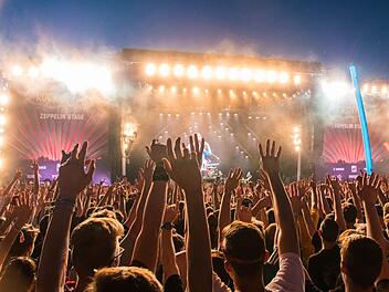 Freitag, Samstag oder Sonntag - Zeppelin Stage, Beck's Park Stage oder AlternArena?  inFranken.de hat den &Uuml;berblick, wann und wo  welche Musiker bei Rock im Park 2019  auftreten. Foto: Marius Kempf/rock-im-park.com