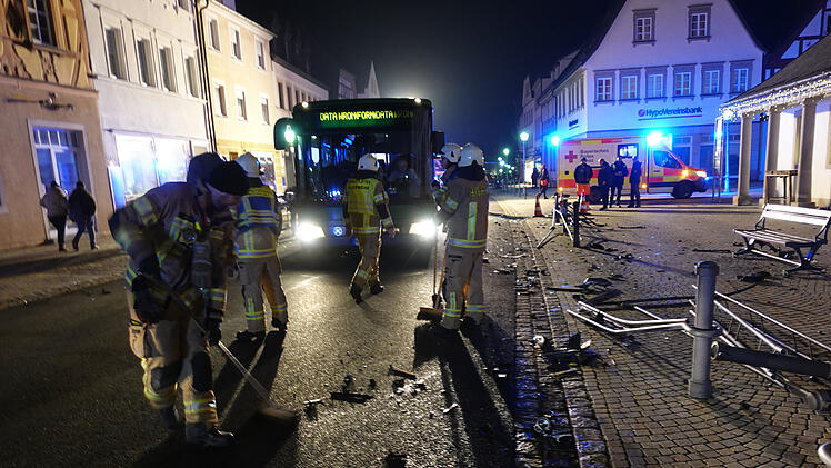 Bauernprotest erschwert Feuerwehreinsätze in Haßfurt.