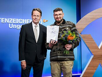 Schweinfurter erhält XY-Preis: Er stoppte einen brutalen Hammerangreifer