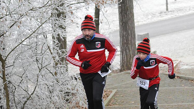 Impressionen vom Fuschter Silvesterlauf 2016. Foto: ssp