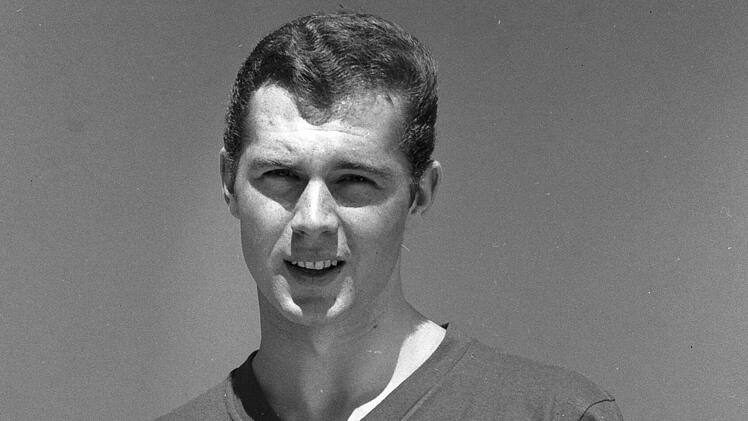 Franz Beckenbauer, der am 11. September 1945 in M&uuml;nchen geboren wurde, gilt bis heute als eine der bedeutendsten Pers&ouml;nlichkeiten in der Geschichte des Fu&szlig;balls.
