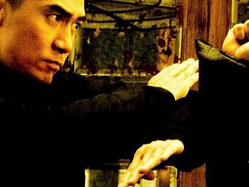 Tony Leung in "The Grandmaster" ("Yi da i zong shi"). Der martialische Streifen von Wong Kar Wai eröffnete die Berlinale. Foto: Verleih