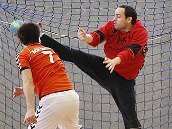 Nicholas Cudd ist derzeit nicht nur Trainer der TS Lichtenfels, sondern hilft auch als Torhüter aus. Foto: H. Günther
