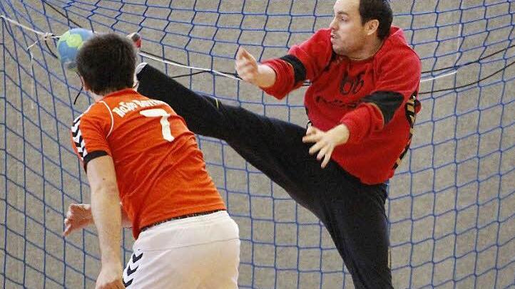 Nicholas Cudd ist derzeit nicht nur Trainer der TS Lichtenfels, sondern hilft auch als Torhüter aus. Foto: H. Günther