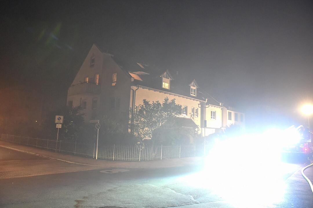 In der Nacht zu Freitag ist es gegen 2.25 Uhr zu einem Küchenbrand in der Schlüsselstraße gekommen. Die Feuerwehr war vor Ort.