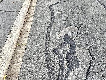 Die SPD wünscht einen Plan zur Straßensanierung.  Foto: p