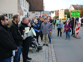 Bei der Demo am Montag hatte Landrat Thomas Bold (CSU) Wirtschaftsminister Aiwanger angegriffen. Dieser wehrt sich nun. Foto: Ralf Ruppert