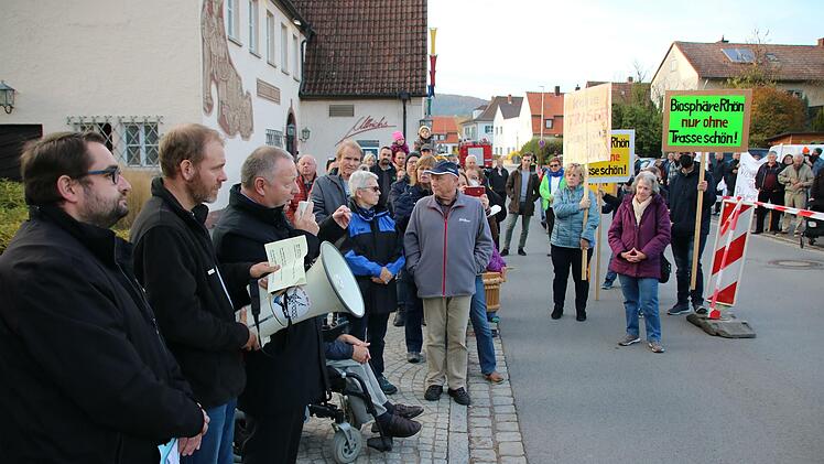 Bei der Demo am Montag hatte Landrat Thomas Bold (CSU) Wirtschaftsminister Aiwanger angegriffen. Dieser wehrt sich nun. Foto: Ralf Ruppert