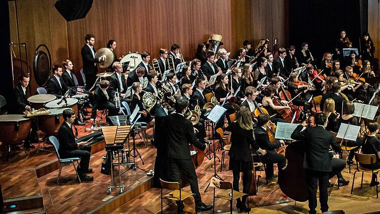 Impressionen vom Oster-Konzert des Jugend-Symphonie-Orchesters Oberfranken im Coburger KongresshausFoto: Jochen Berger