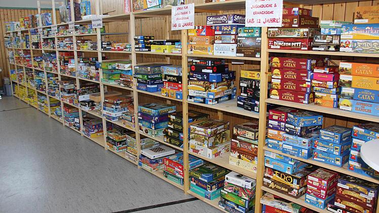 Eine ganze Front voller Spiele.