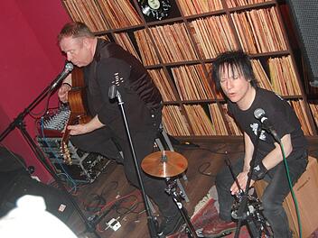 Ungeschliffen und rau wie Eisen: Dick York (links) und "Vom Ritchie" bei ihrem Gastspiel im "Toxic Toast".Rolf Krebs