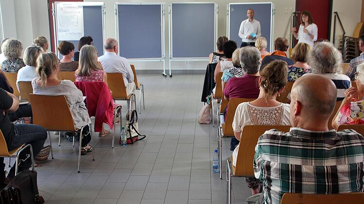 Über 50 Kunstschaffende diskutierten in Hammelburg, was die Kunst hierzulande voranbringt.Werner Vogel
