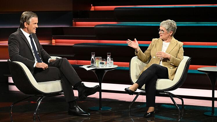 Die Ansage von Kanzler Friedrich Merz zu Einsparungen beim Bürgergeld sei "ohne Sinn und Verstand", kreidete Britta Haßelmann dem CDU-Chef an.
