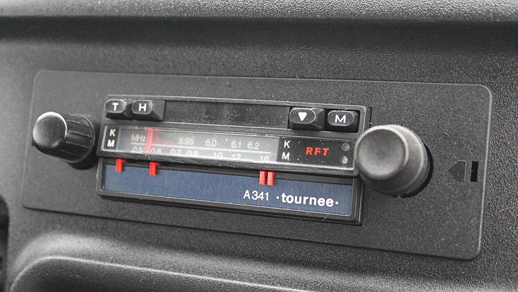 Über das Radio kann nur Deutschlandfunk empfangen werden. Foto: Thomas Heuchling