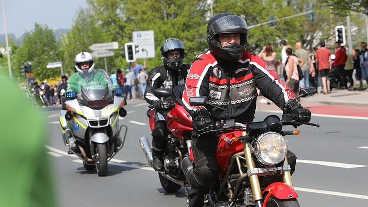 Der Motorrad-Korso zur Sternfahrt 2018. Foto: Barbara Herbst