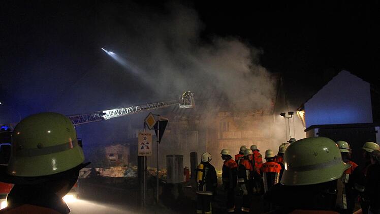Brand in Oberleichtersbach. Foto: Sebastian Schmitt-Mathea