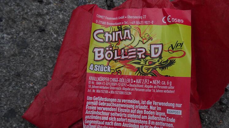 Reste vom Coburger SilvesterfeuerwerkFoto: Jochen Berger