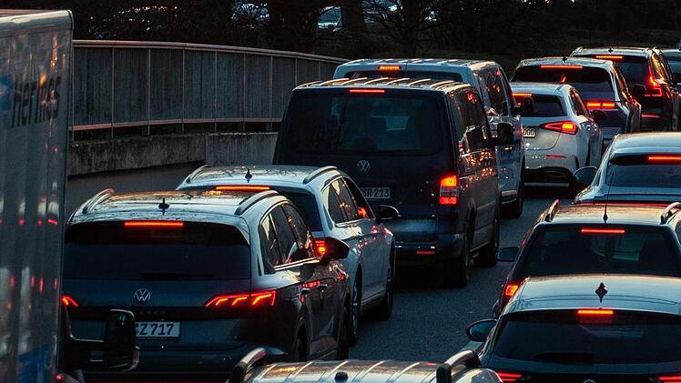 Coburg: Neues Tempolimit an der S&uuml;dzufahrt wegen Belastung der Br&uuml;cke