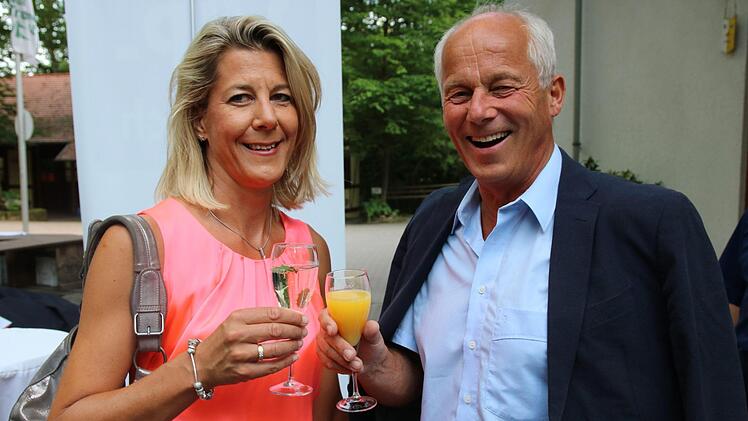 Begrüßung der Gäste zur BR-Lesernacht an der Naturbühne Trebgast  Foto: Jürgen Gärtner