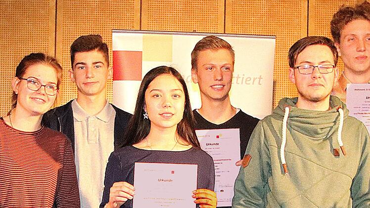 Die Sieger des Regional-Wettbewerbs "Jugend debattiert".