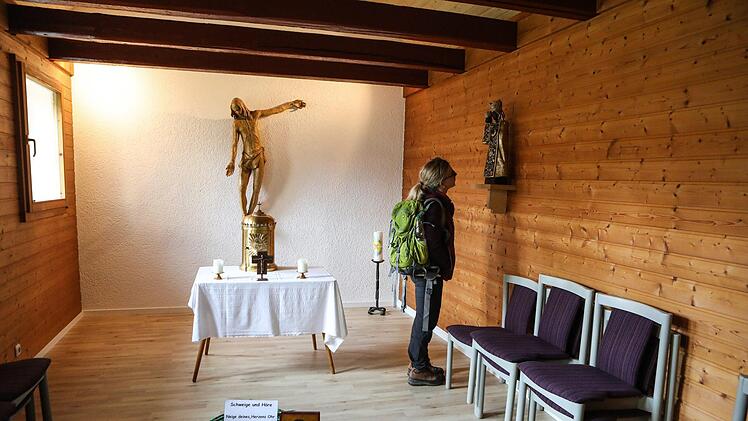 In der Pilgerherberge im Kloster Kirchschletten wurde auch eine kleine Kapelle eingerichtet. Foto: Barbara Herbst