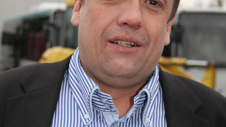 Verkaufsleiter Torsten Spörl hat derzeit alle Hände voll zu tun. Auch aus Ländern wie Ungarn oder Rumänien kommen Kunden.