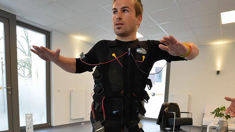 Sportredakteur Daniel Ruppert hat EMS getestet. Foto: Ronald Rinklef