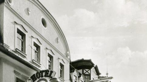 Die Ludwigstraße auf Höhe des ehemaligen Hotels Post Repro: Archiv Jürgen Pfister