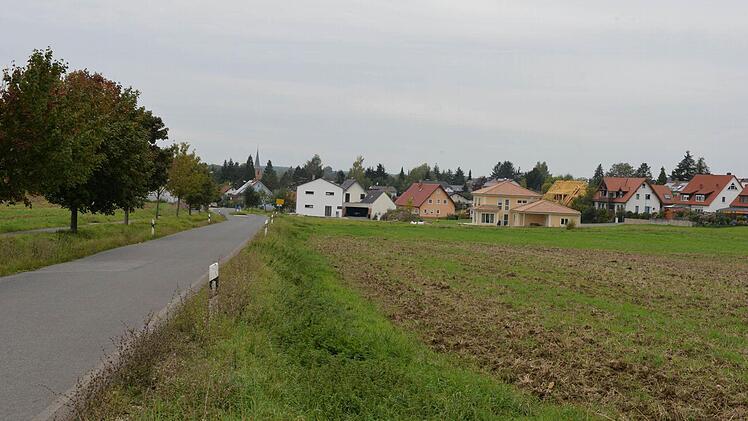 Blick von Demmelsdorf aus auf das bisherige Gebiet "Zeckendorfer Loh", das Richtung Demmelsdorf erweitert wird. Foto: Ronald Rinklef