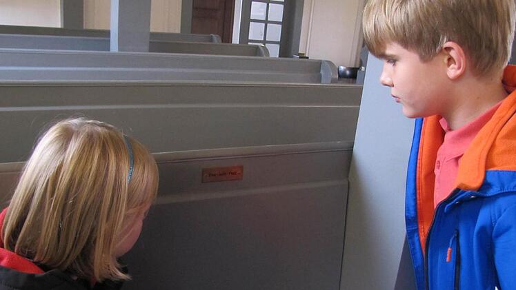 Das Namensschild von Elsa Jucht.