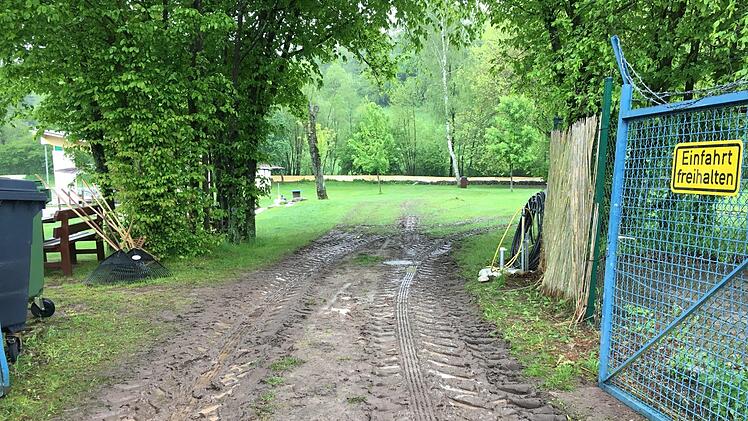 Das Ebracher Naturbad nach dem Starkregen, Spuren vom EinsatzFoto: Anette Schreiber