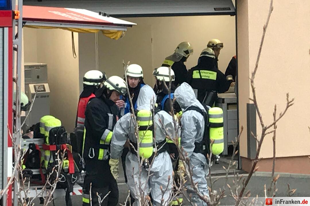 Gefahrgutaustritt im Gewerbepark - Unbekannter Stoff in FirmengebŠude ausgelaufen