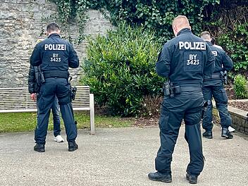 Gr&ouml;&szlig;eres Aufgebot: Polizei erkl&auml;rt Einsatz in Hof