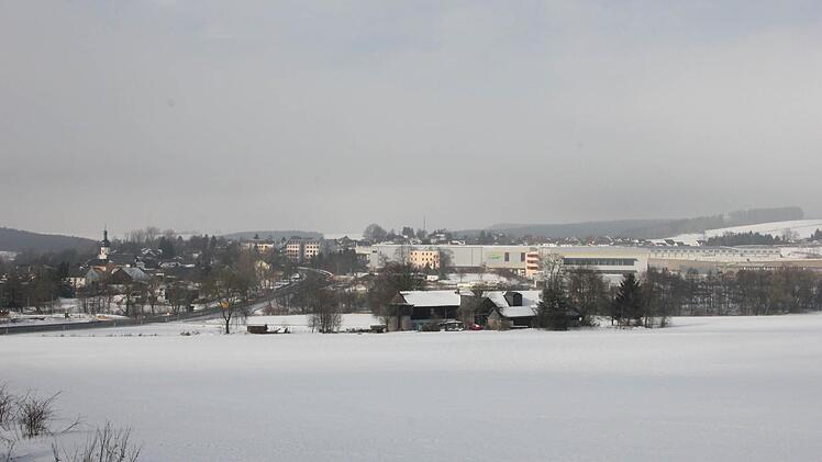 Halb Töpen ist Dennree (rechts) Foto: Matthias Litzlfelder