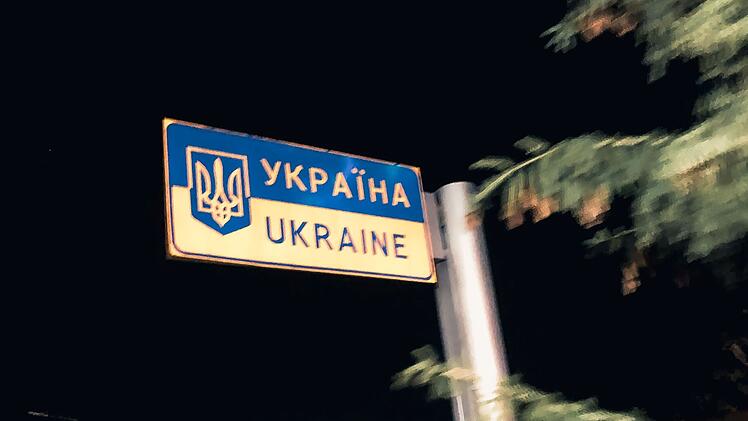 Feuerwehr Erlangen gerät auf Ukraine-Fahrt in Not - in Polen erfährt sie unerwartete Hilfe
