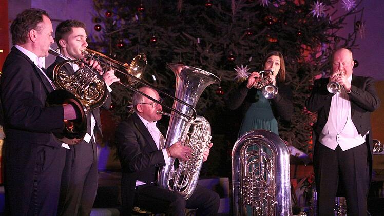 Das Blechbläserquintett Harmonic Brass aus München spielte in der Brückenauer Stadtpfarrkiche. Foto: Thomas Dill