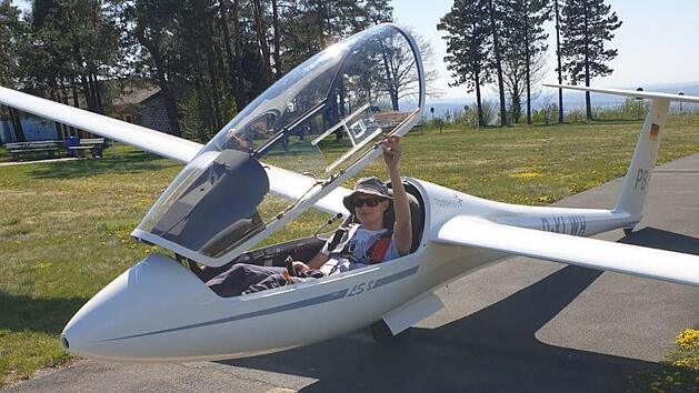"Die Fr&auml;nkische Schweiz von oben ist sehr beeindruckend", sagt Patrick Benoist. Mit seinen 18 Jahren hat der Dobenreuther in seinem Segelflieger schon einiges an Flugerfahrung sammeln k&ouml;nnen. Foto: Carmen Schwind