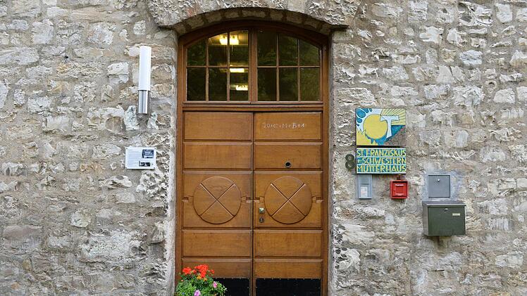 Eingang zum Mutterhaus der St. Franziskusschwestern Foto: Ronald Rinklef