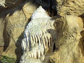 Für Kinder gibt es abenteuerliche Führungen in der Binghöhle. Foto: privat