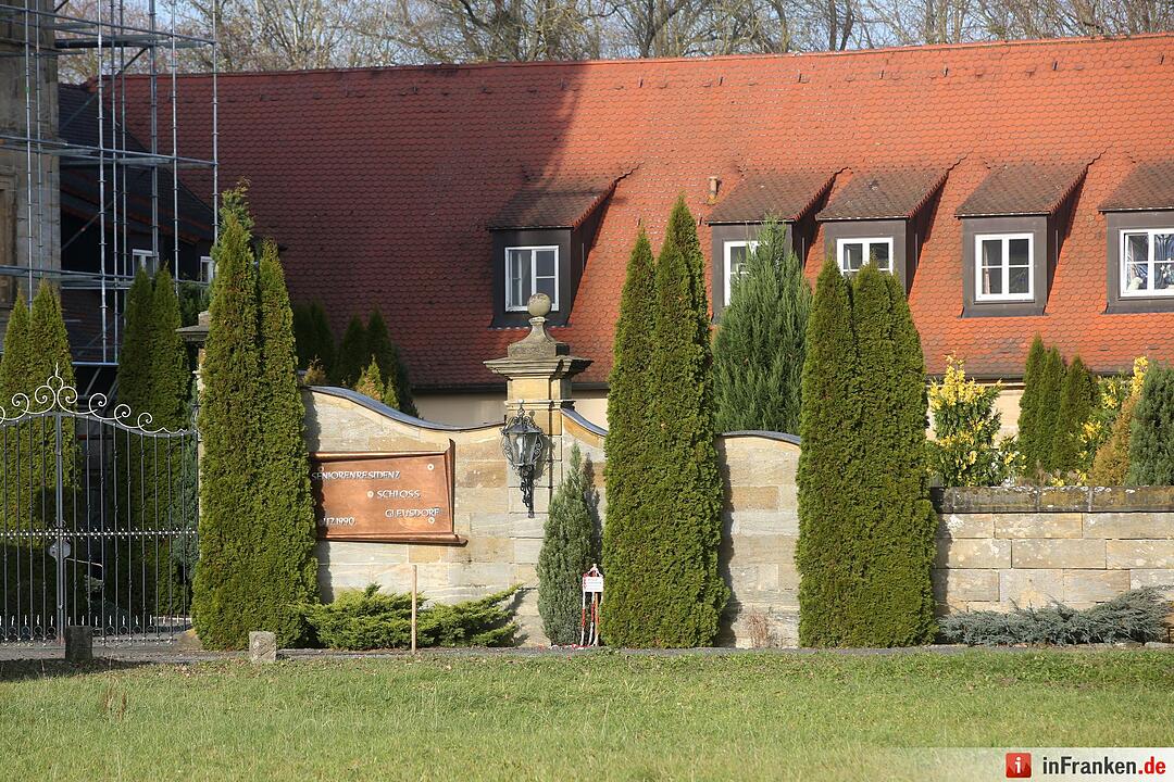 HerbeigefŸhrte TodesfŠlle im Altenheim - Staatsanwaltschaft lŠsst zwei Mitarbeiter festnehmen