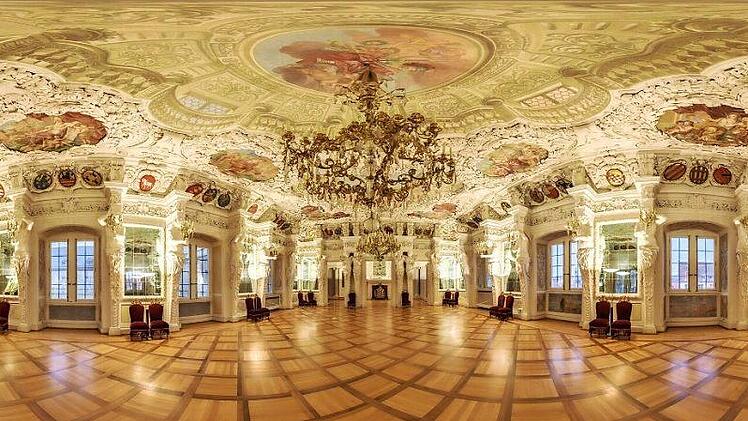 Den Riesensaal der Ehrenburg kann man bei "Coburg 360°" digital durchwandern und erhält eine Rundum-Sicht, die es so vor Ort nicht gibt. Foto: Coburg Marketing