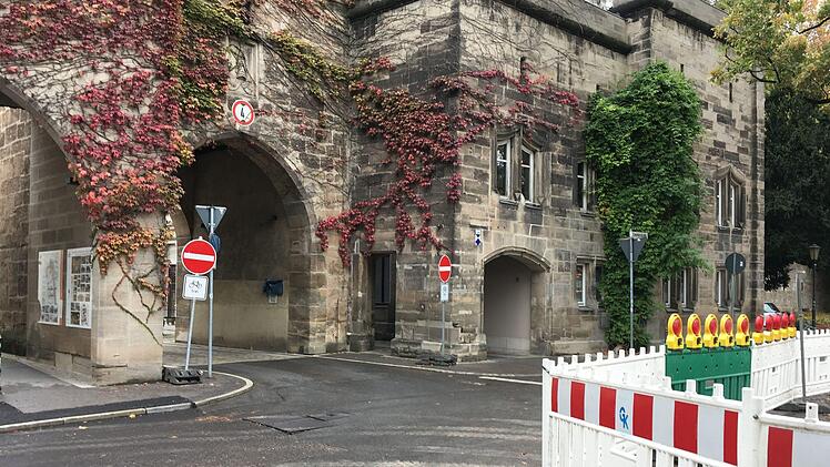 Rund um das Ketschentor wird bis Mitte Dezember noch gepflastert und asphaltiert. Daf&uuml;r wird die Durchfahrt gesperrt.Foto: Wohnbau Stadt Coburg