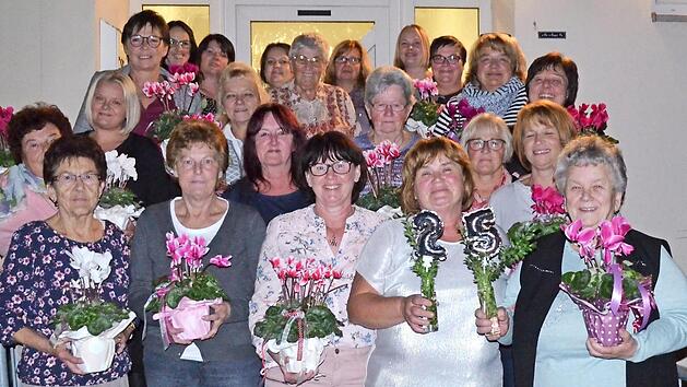 Die geehrten Mitglieder des Frauenkreises Foto: Thomas Micheel