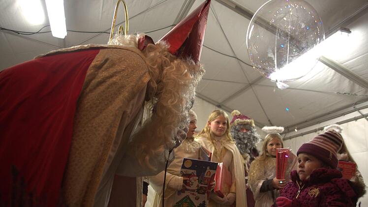 Impressionen vom Seßlacher Adventsmarkt.